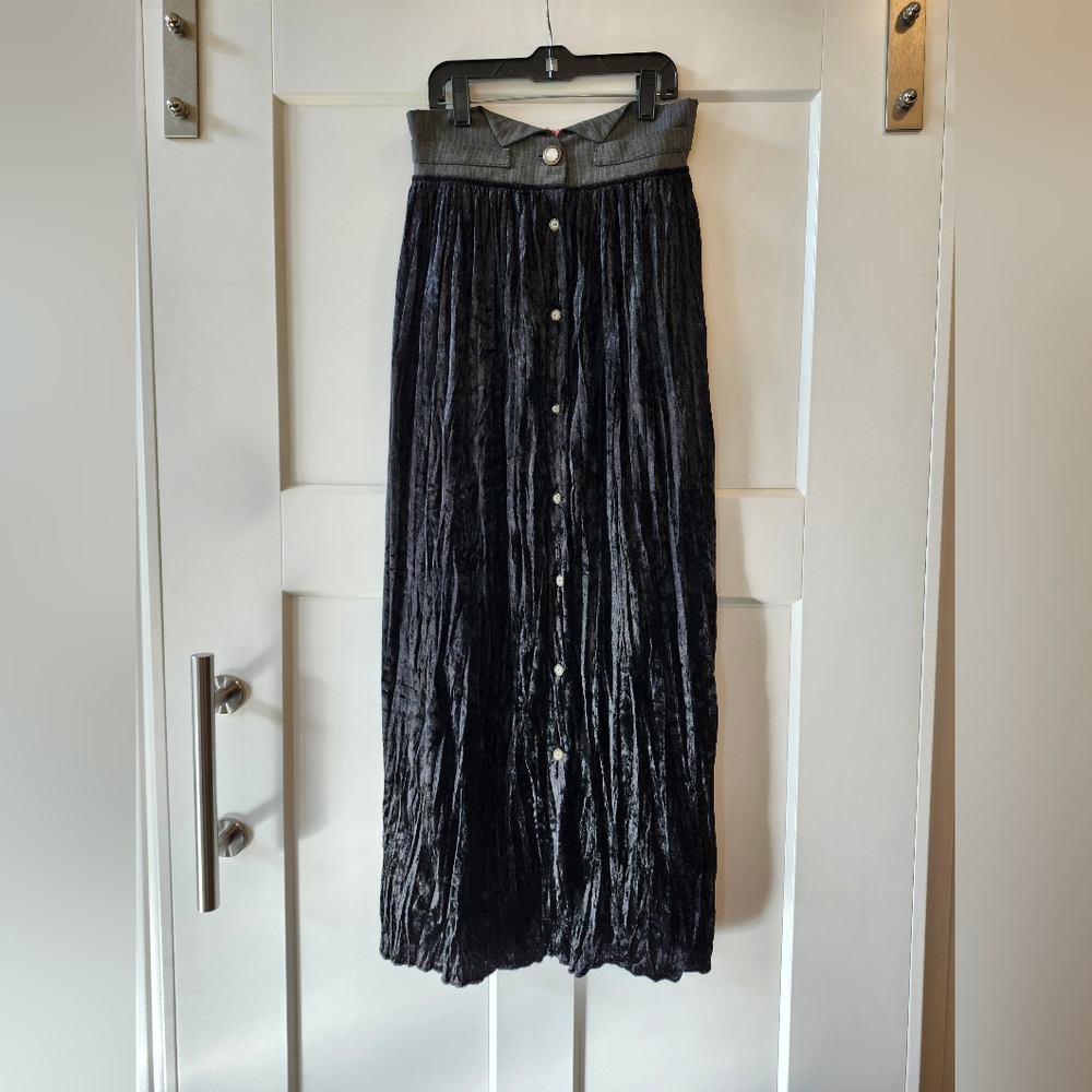 Vintage 90's Neil & David Crushed Velvet Button-Front Maxi Skirt in Black